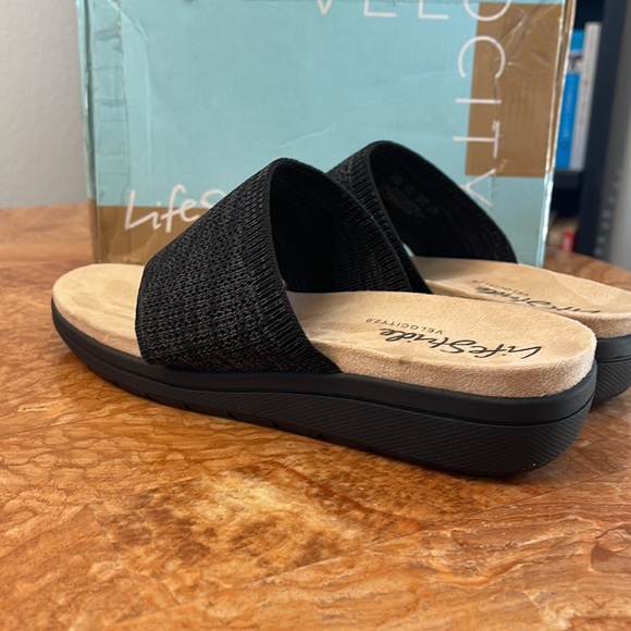 LifeStride | Black Poolside Sandal  Wide Width ZL840 - Picture 6 of 16